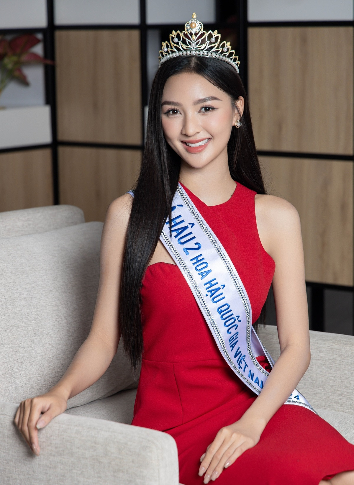 Á hậu Cẩm Ly: Nàng thơ khiến cộng đồng mạng gọi tên Đình Bắc nhiều nhất lúc này插图4 Á hậu Cẩm Ly: Nàng thơ khiến cộng đồng mạng gọi tên Đình Bắc nhiều nhất lúc này - Ảnh 5.