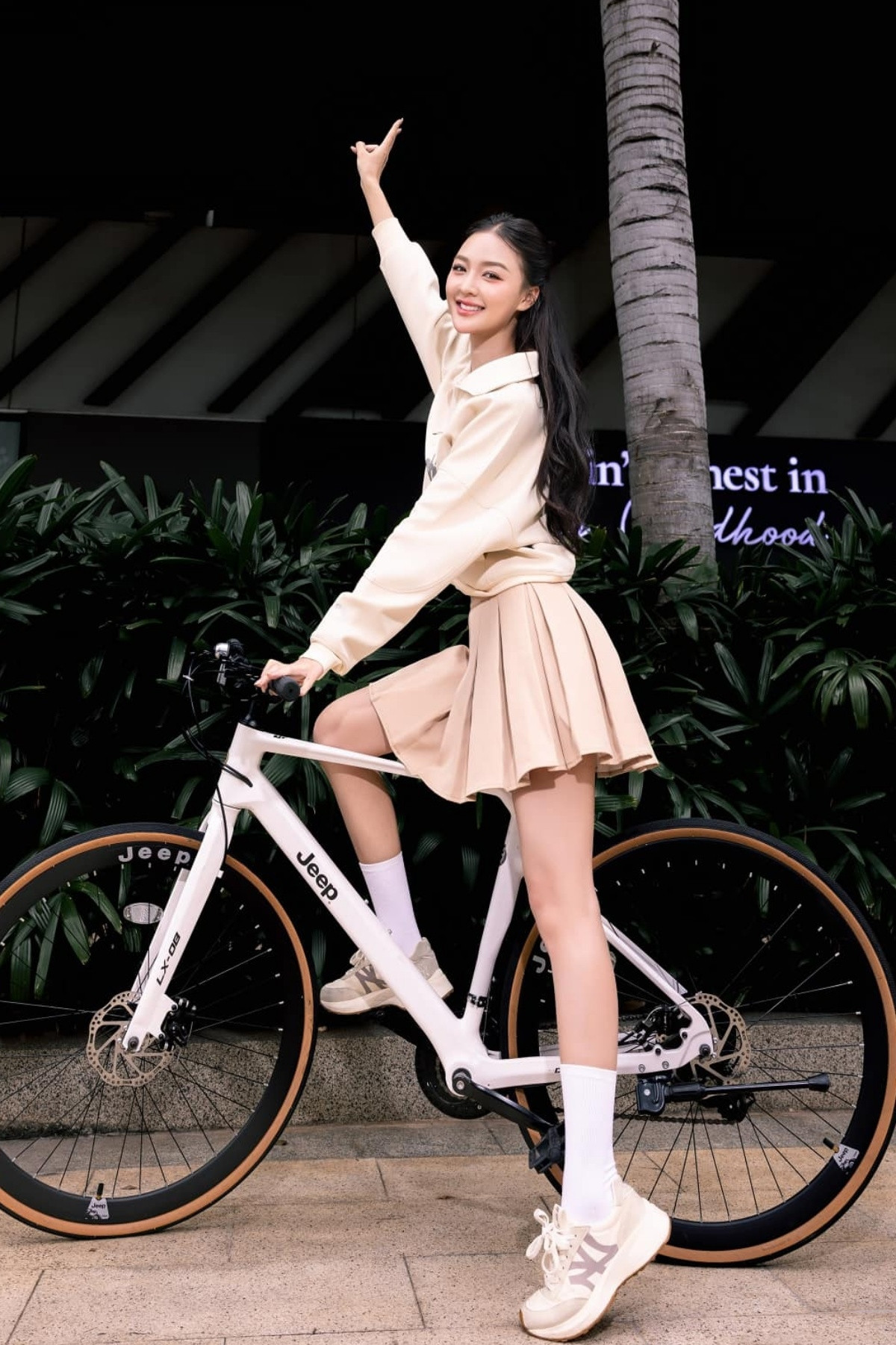 Á hậu Cẩm Ly: Nàng thơ khiến cộng đồng mạng gọi tên Đình Bắc nhiều nhất lúc này - Ảnh 8.