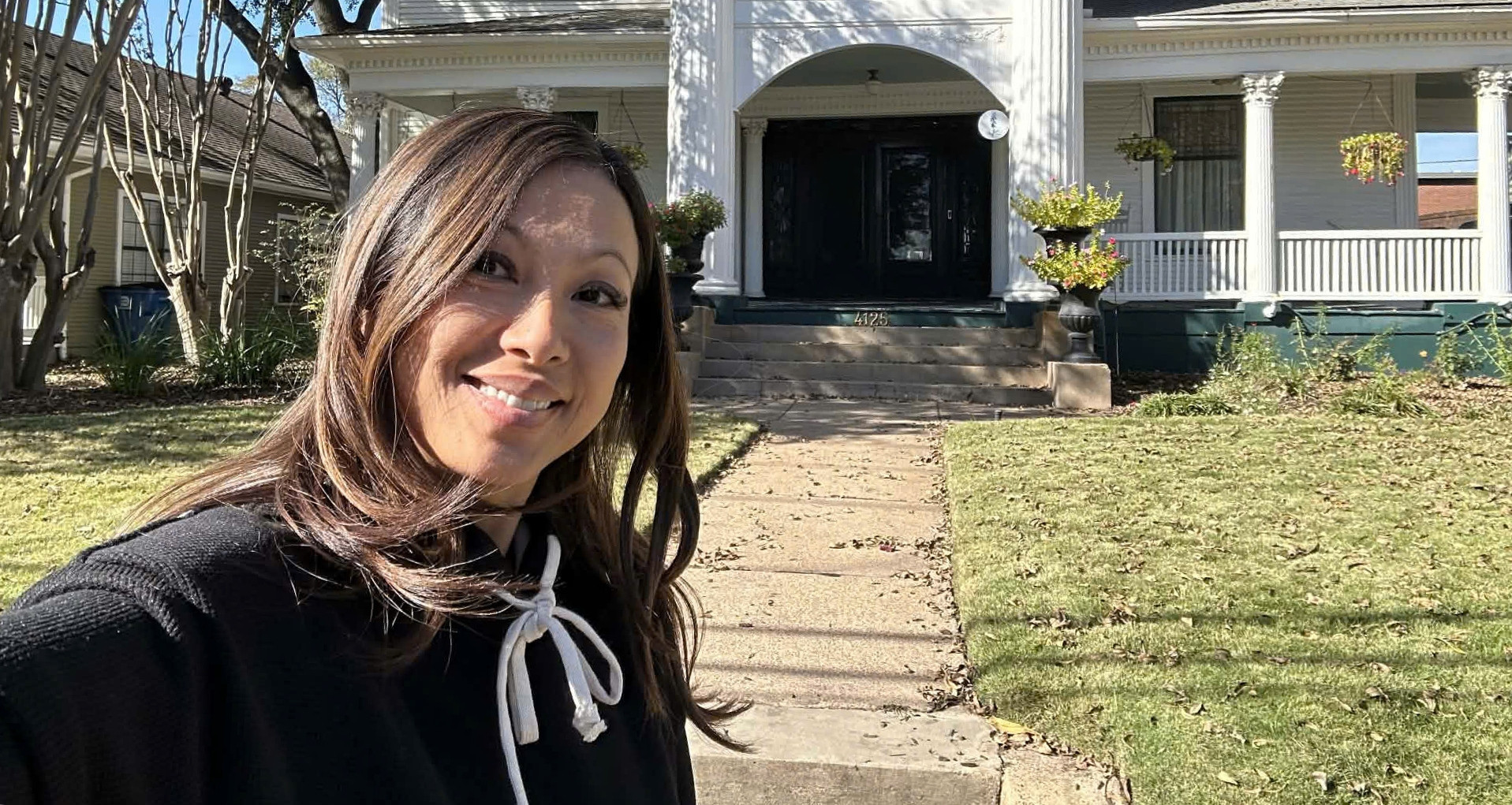 Bật mí về công việc ‘sang Mỹ 1 chuyến đủ ăn cả năm’ của hoa hậu Ngô Mỹ Uyên插图2 Bật mí về công việc ‘sang Mỹ 1 chuyến đủ ăn cả năm’ của hoa hậu Ngô Mỹ Uyên插图2