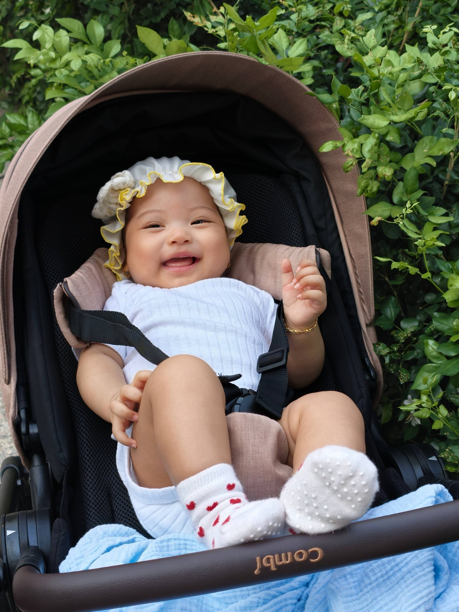 Con gái tròn 4 tháng tuổi, vợ chồng H'Hen Niê có tâm sự gây chú ý插图3 H'Hen Niêchia sẻ cảm xúc làm mẹ với con gái 4 tháng tuổi đầy yêu thương - Ảnh 4.