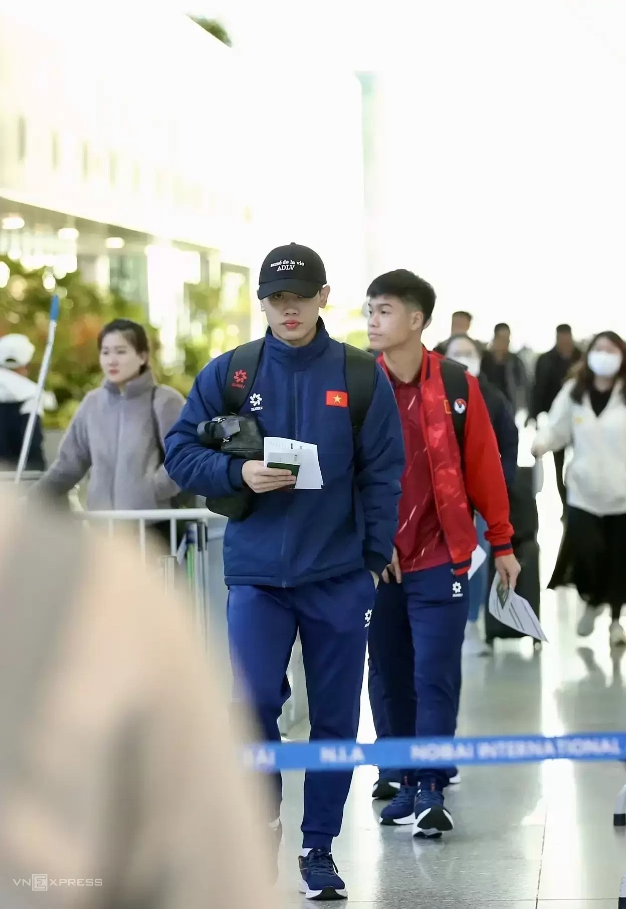 Đình Bắc ngoài sân cỏ: Gu ăn mặc tối giản nhưng vẫn toát lên vẻ nam tính cuốn hút插图1 Đình Bắc ngoài sân cỏ: Gu ăn mặc tối giản nhưng vẫn toát lên vẻ nam tính cuốn hút - Ảnh 2.