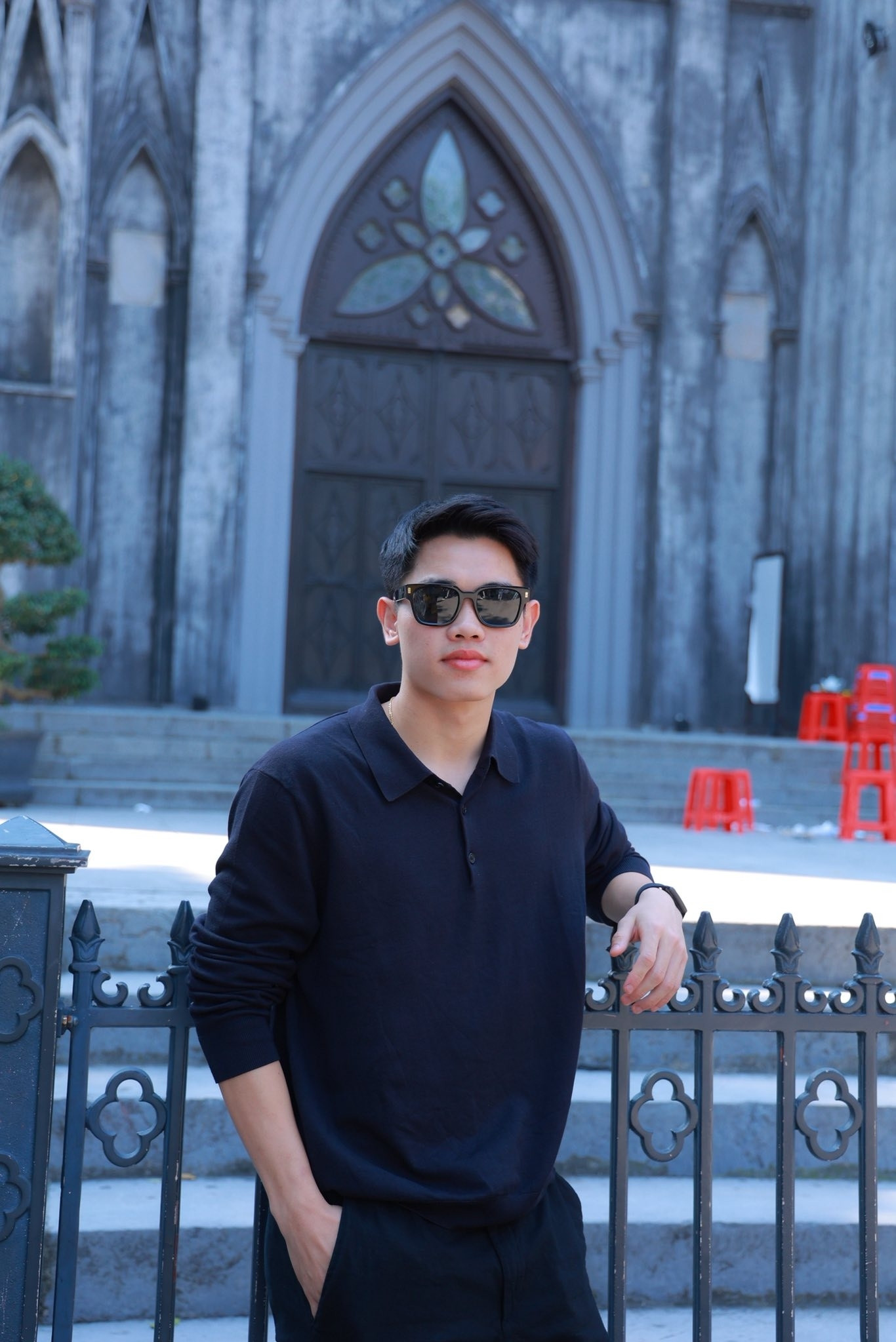 Đình Bắc ngoài sân cỏ: Gu ăn mặc tối giản nhưng vẫn toát lên vẻ nam tính cuốn hút插图4 Đình Bắc ngoài sân cỏ: Gu ăn mặc tối giản nhưng vẫn toát lên vẻ nam tính cuốn hút - Ảnh 5.