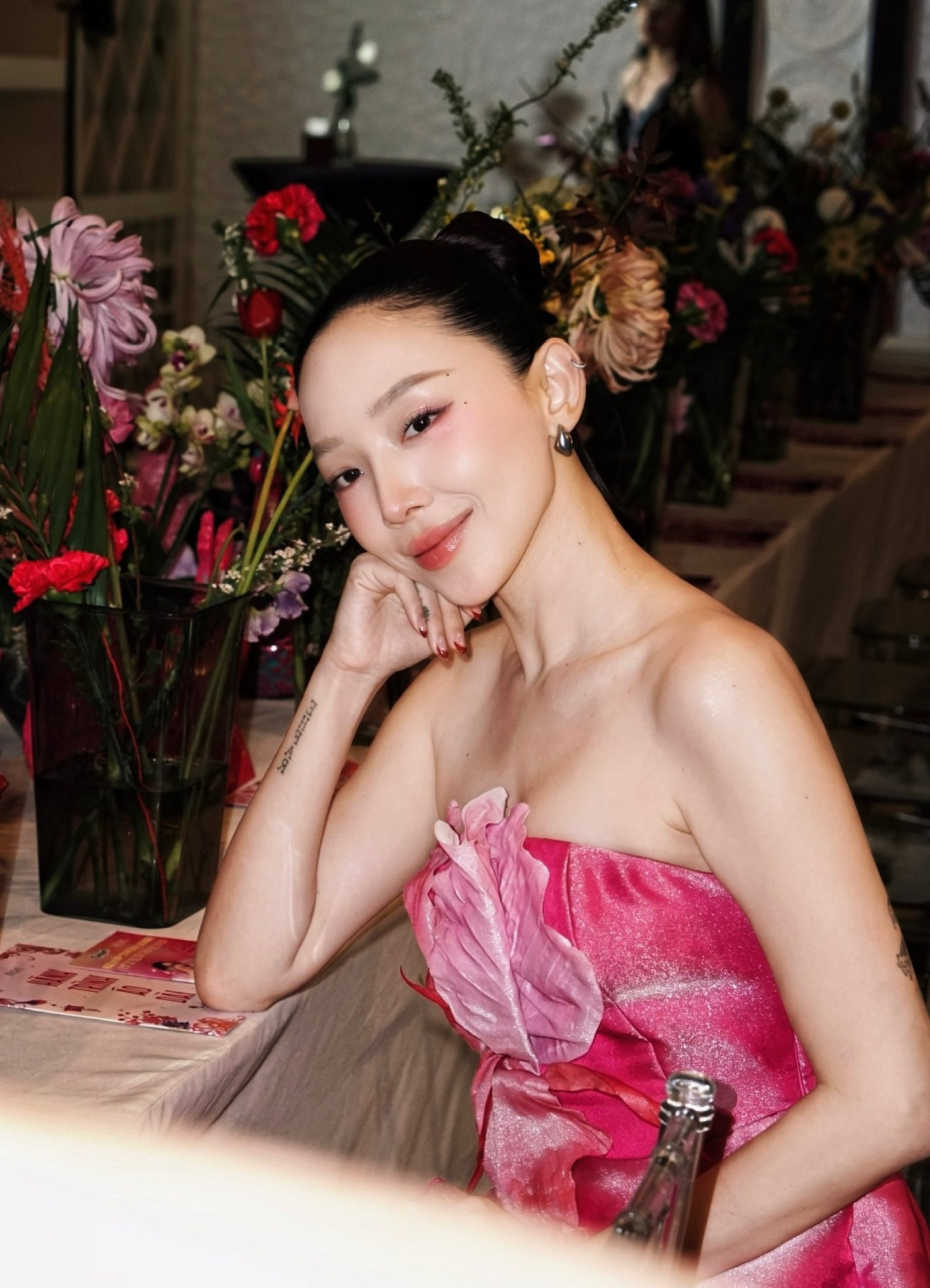 Tóc Tiên tuổi 37 có sắc vóc 'hack tuổi' ngỡ ngàng ra sao? - Ảnh 2.