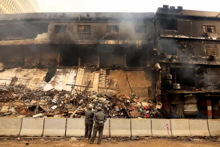 Cháy trung tâm thương mại ở Pakistan: Ít nhất 14 người thiệt mạng插图 chay trung tam thuong mai o pakistan It nhat 14 nguoi thiet mang hinh anh 1