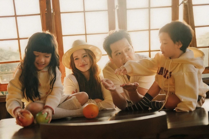 Tổ ấm viên mãn của cặp đôi sau 8 năm về chung nhà.