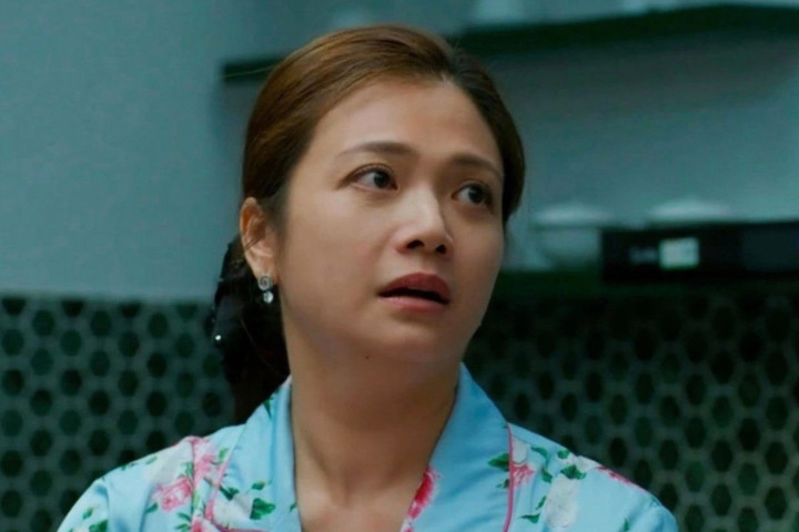 Nhan sắc trẻ đẹp ở tuổi U50 của nữ NSƯT đang gây sốt trên phim giờ vàng VTV - Ảnh 2.