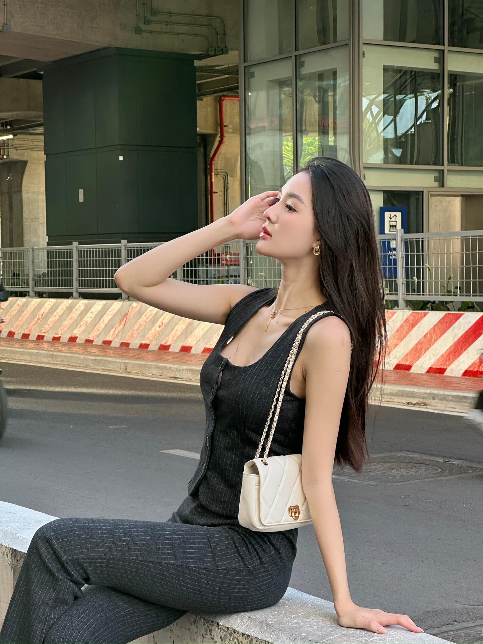 Phong cách đời thường của người đẹp quê Đăk Lăk đang được 'đẩy thuyền' với cầu thủ Đình Bắc - Ảnh 10.