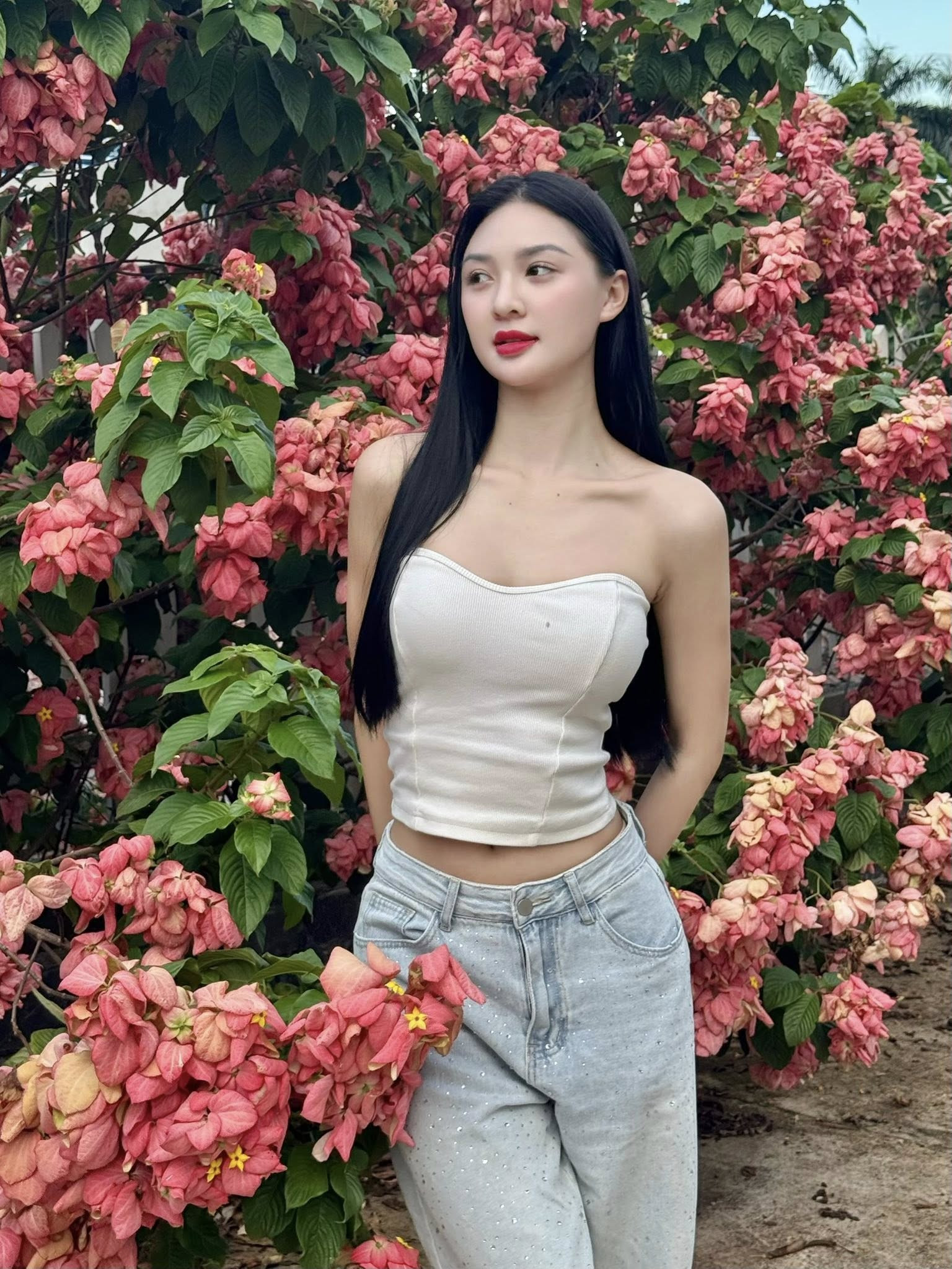 Phong cách đời thường của người đẹp quê Đăk Lăk đang được 'đẩy thuyền' với cầu thủ Đình Bắc - Ảnh 12.