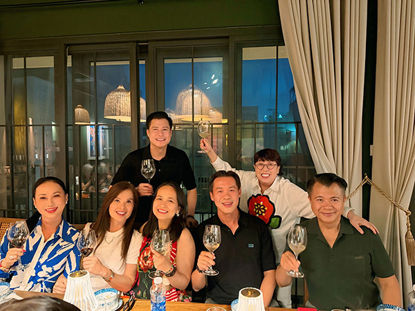 Thanh Thảo về Việt Nam dự tiệc ở biệt thự 400m2 của Quang Dũng插图5 Thanh Thảo về Việt Nam dự tiệc ở biệt thự 400m2 của Quang Dũng - Ảnh 7.