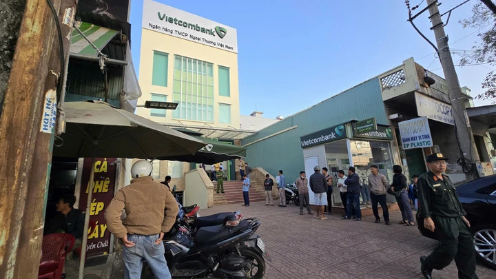 Công an phong tỏa hiện trường.