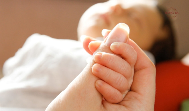 10 năm tìm con không thành và 'món quà' định mệnh từ người cũ của chồng - Ảnh 1.