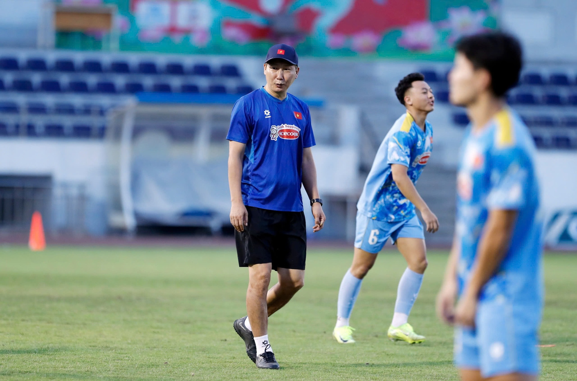 Đội hình U23 Việt Nam đấu U23 Trung Quốc: Ông Kim Sang Sik lại thử插图1 hlvkimsangsik2.jpg