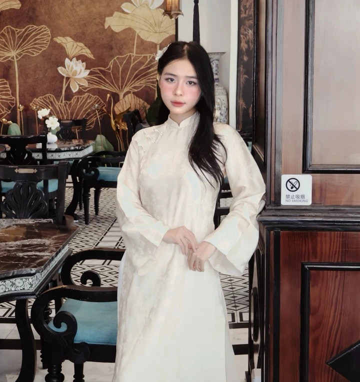 Chuyện tình của Thanh Nhàn và Ngọc Lan bắt đầu từ năm 2022. Trước đó dù cùng quê, nhà chỉ cách nhau vài km nhưng họ chưa từng gặp mặt.