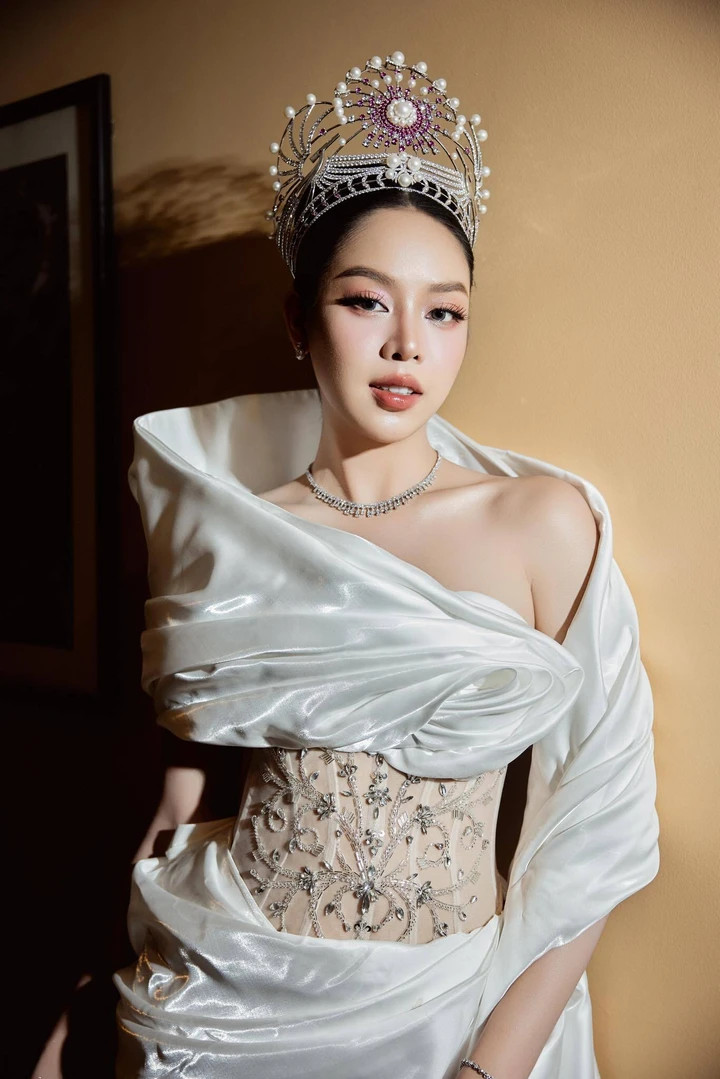 Hoa hậu Thanh Thuỷ kín tiếng trong chuyện tình cảm.