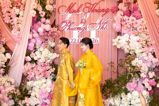 Trước đó, vào sáng cùng ngày, Phương Nhi và Minh Hoàng đã lần lượt tổ chức lễ hằng thuận và lễ vu quy.