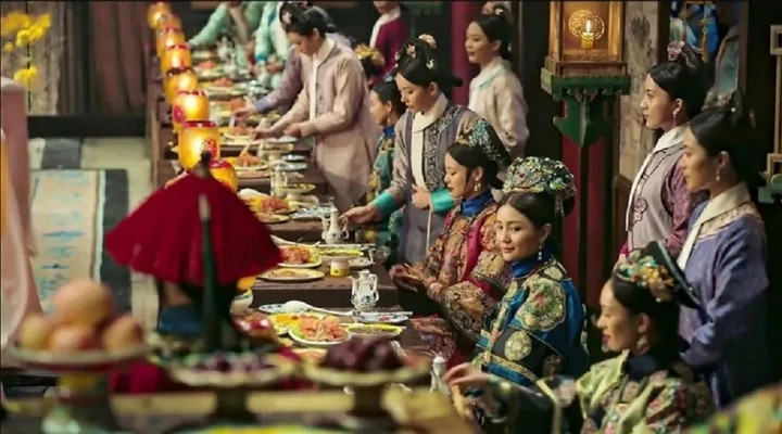 Càn Long là vị vua rất yêu thích sự xa hoa.