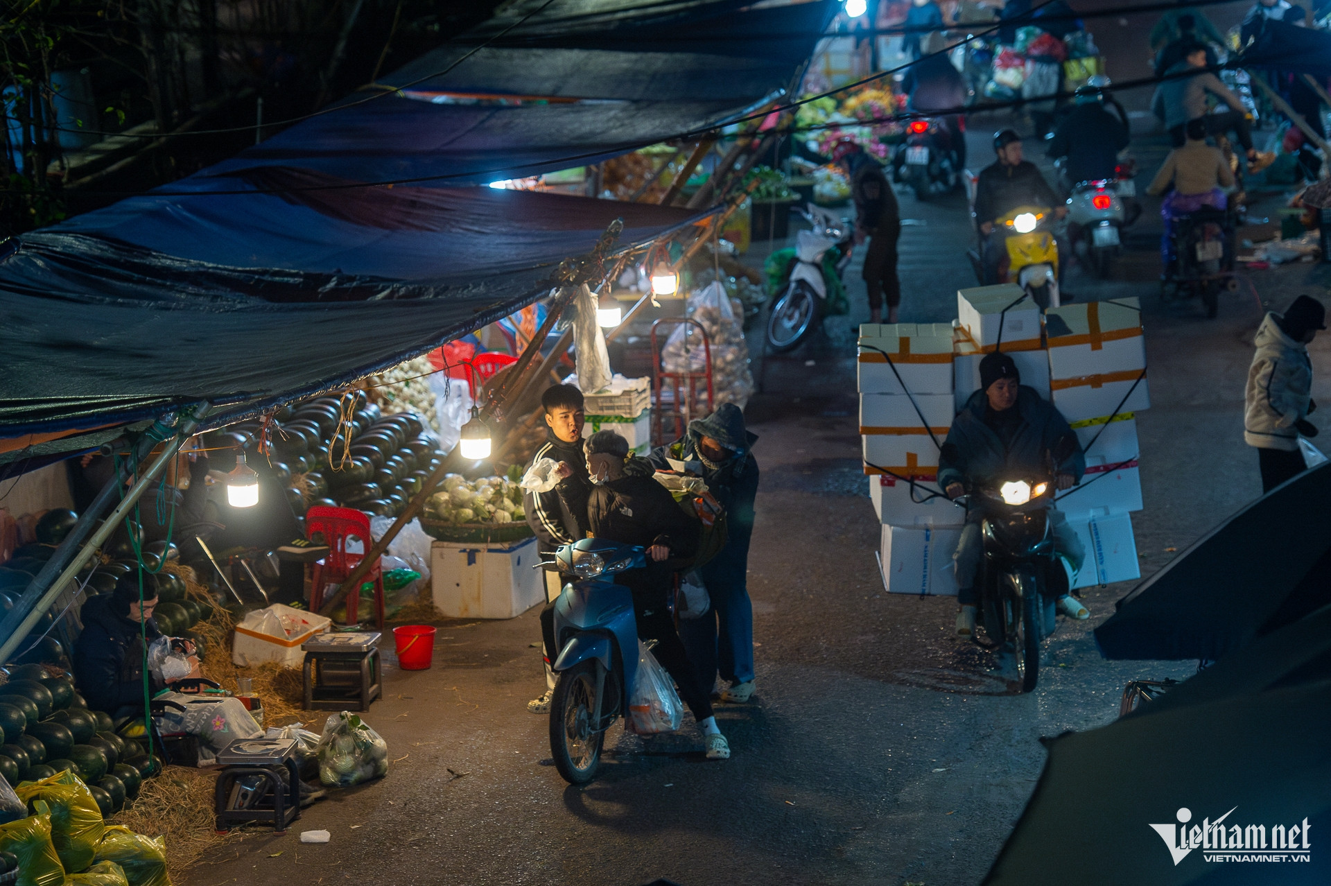 Hà Nội yên bình trong đêm rét ‘cắt da cắt thịt’插图8 w hanoi lanh ret kyluc 9.jpg