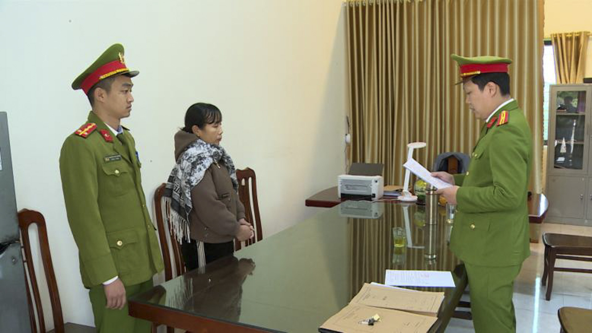 giá đỗ có chất cấm_1.JPG