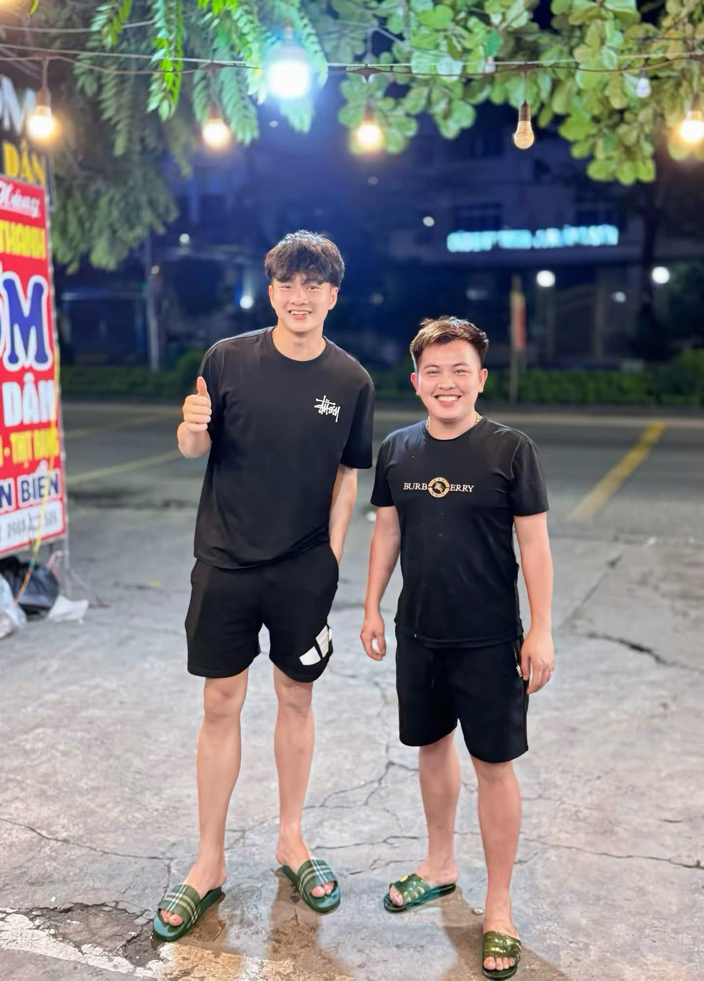 Phong cách đời thường giản dị nhưng sáng bừng của thủ môn Cao Văn Bình - Ảnh 6.