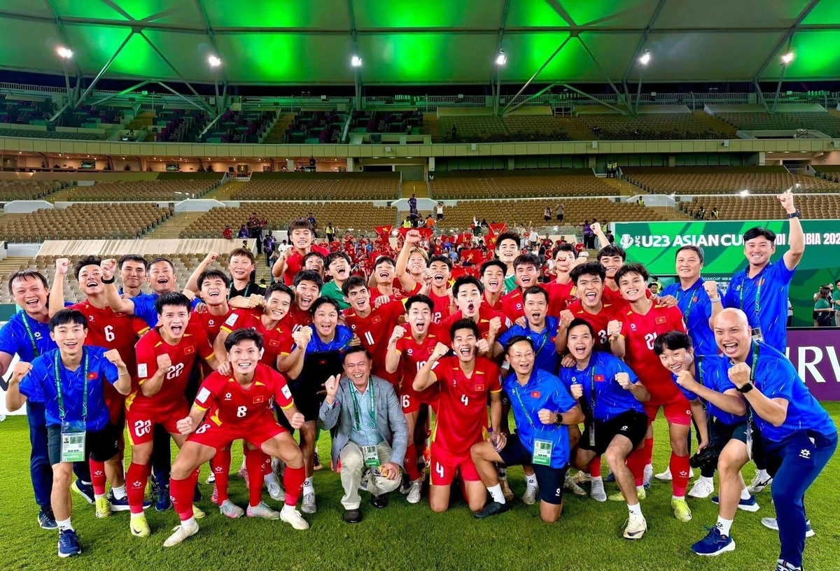 Mừng về nhà, những chiến binh quả cảm U23 Việt Nam!插图5 Mừng về nhà, những chiến binh quả cảm U23 Việt Nam!插图5