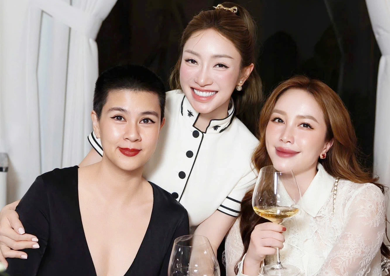 Nữ diễn viên Kim Thư gây bất ngờ với diện mạo hoàn toàn khác lạ ở tuổi U50- Ảnh 1.