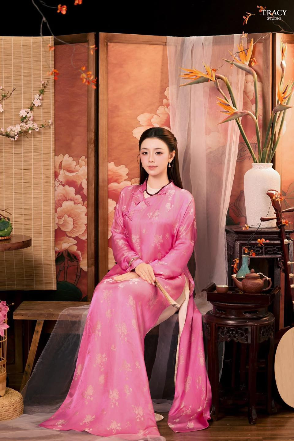 Quỳnh Kool tỏa sáng trong áo dài hồng phấn đầy quyến rũ và thanh lịch - Ảnh 4.