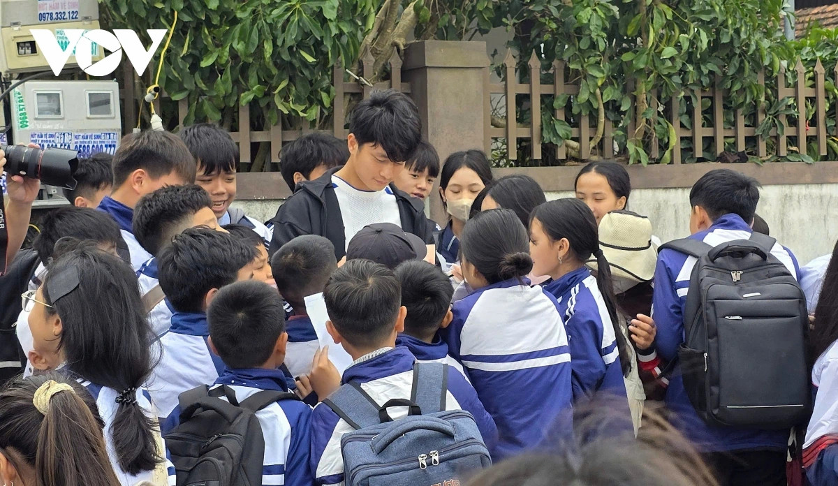 nguoi ham mo que nha nong nhiet chao don su tro ve cua thu thanh cao van binh hinh anh 6