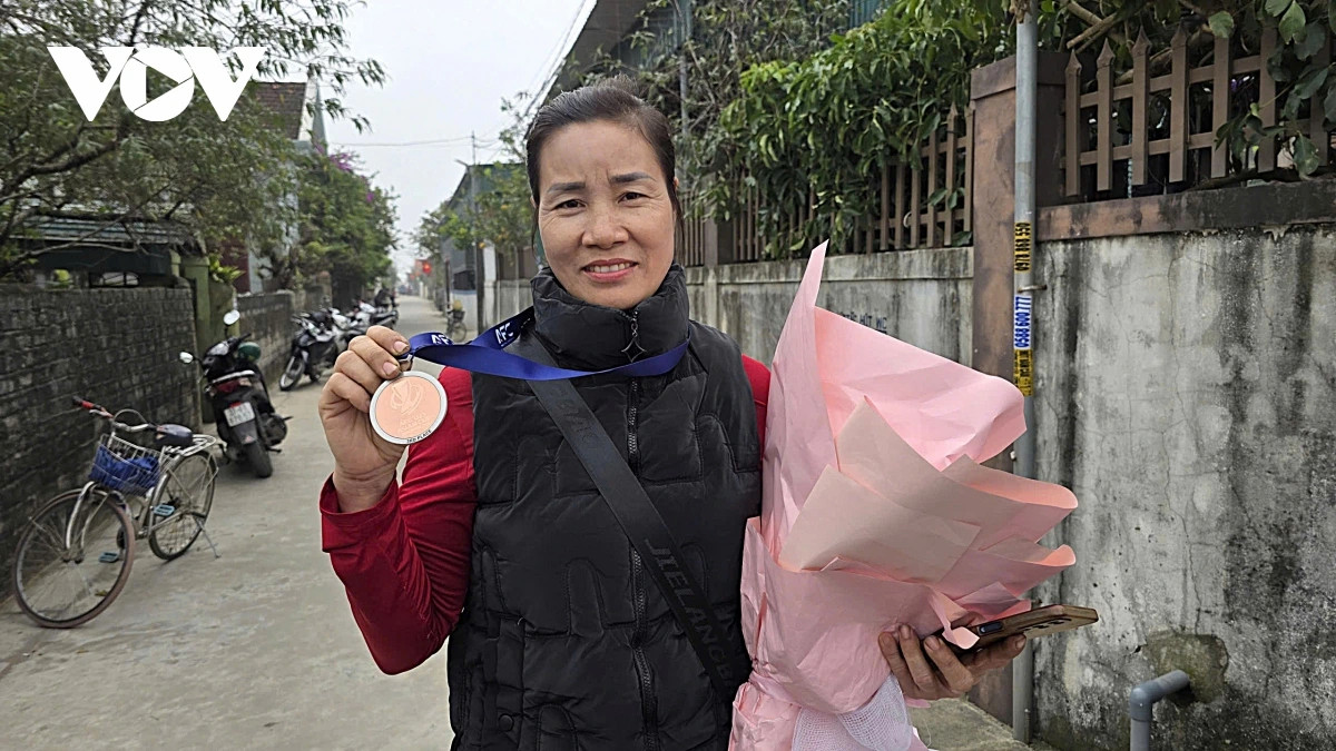 nguoi ham mo que nha nong nhiet chao don su tro ve cua thu thanh cao van binh hinh anh 10