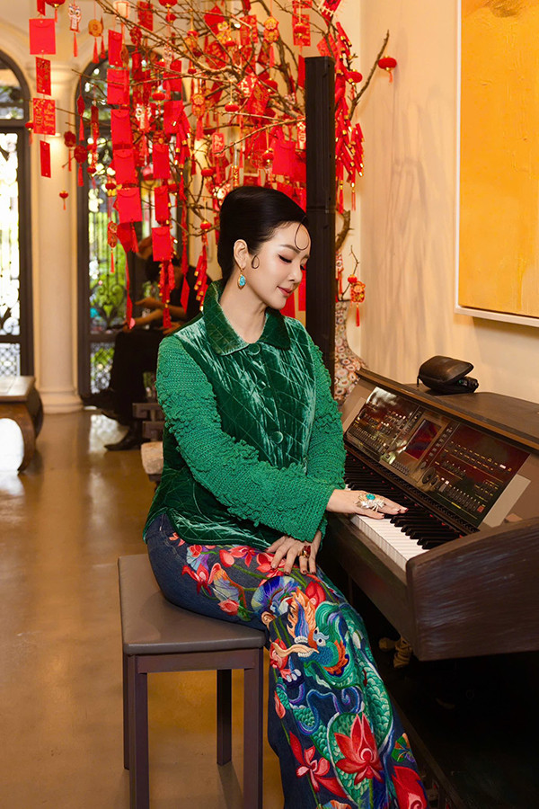 Tuổi U60, một hoa hậu Việt tích cực giảm cân để đón Tết 'ăn bánh chưng' - Ảnh 10.