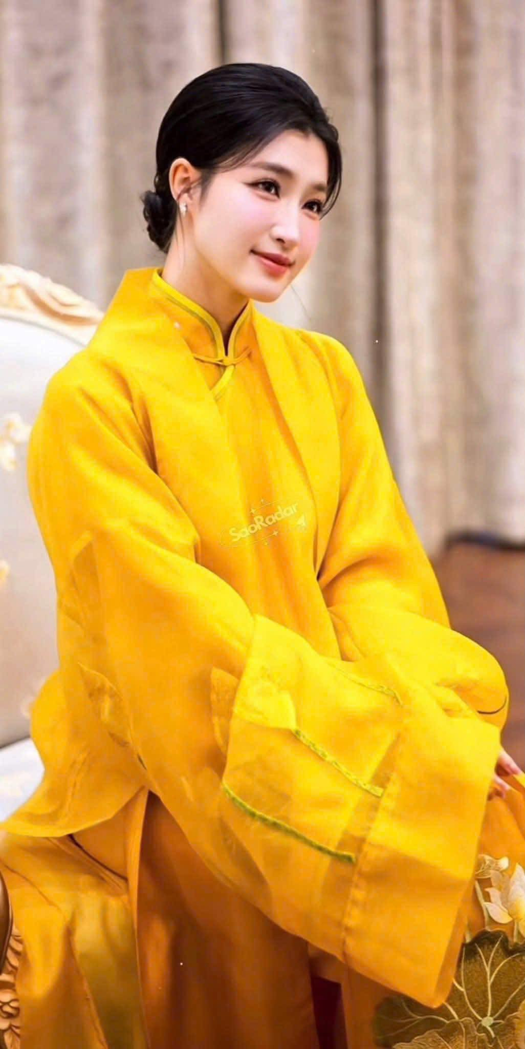 Á hậu Phương Nhi gây ấn tượng đặc biệt trong mắt 'bà trùm' Hoa hậu Việt Nam ra sao? - Ảnh 2.