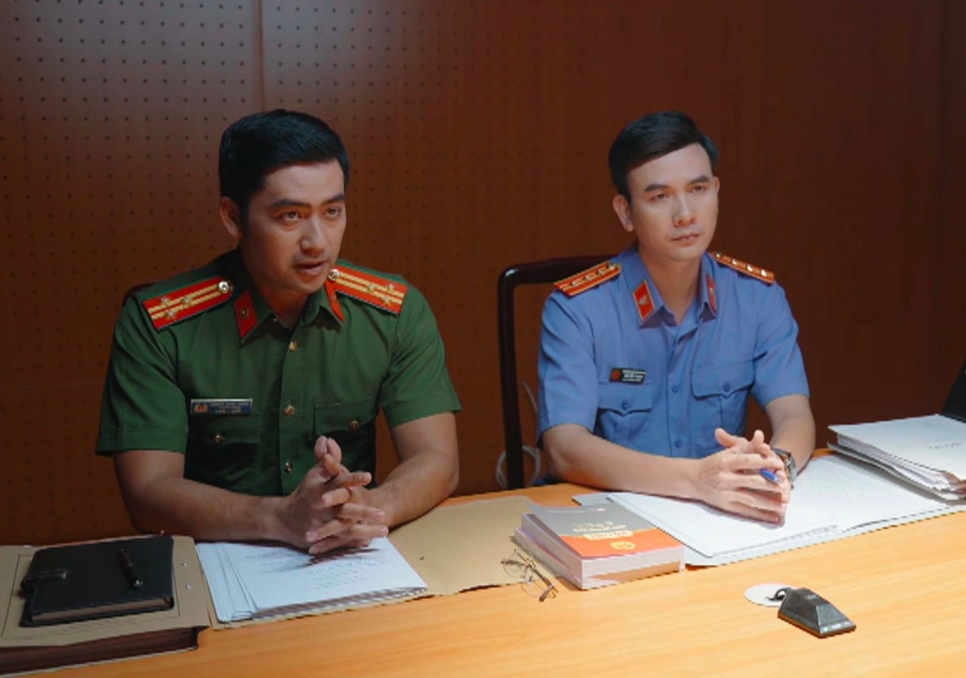 ‘Lằn ranh’ kịch tính, không còn nhận ra Mạnh Trường插图1 612053180-10231027873346960-7188279345047416939-n.jpg