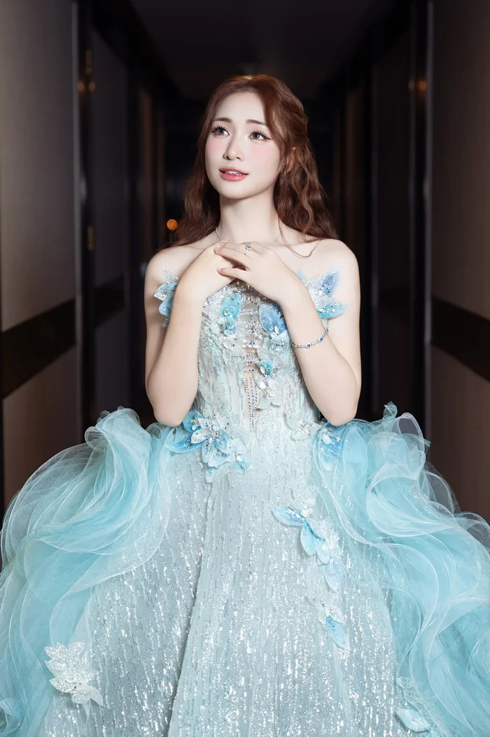 Người đàn ông đặc biệt gửi lời ngắn gọn nhưng đầy ý nghĩa đến Hòa Minzy là ai?插图2 Người đàn ông đặc biệt gửi lời ngắn gọn nhưng đầy ý nghĩa đến Hòa Minzy là ai?- Ảnh 3.