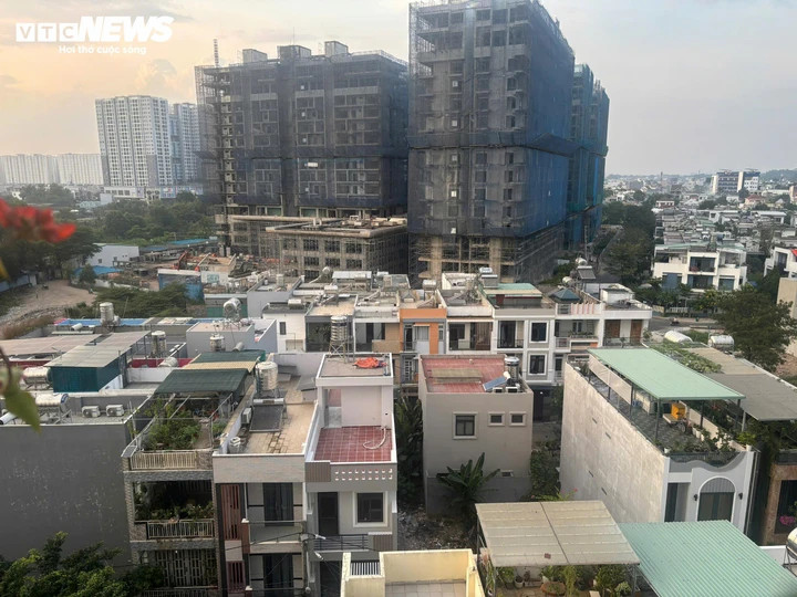 Theo chuyên gia, năm 2026, thị trường bất động sản có thể diễn biến tích cực hơn sau khi các sắc luật này đã đi vào cuộc sống. (Ảnh minh họa)