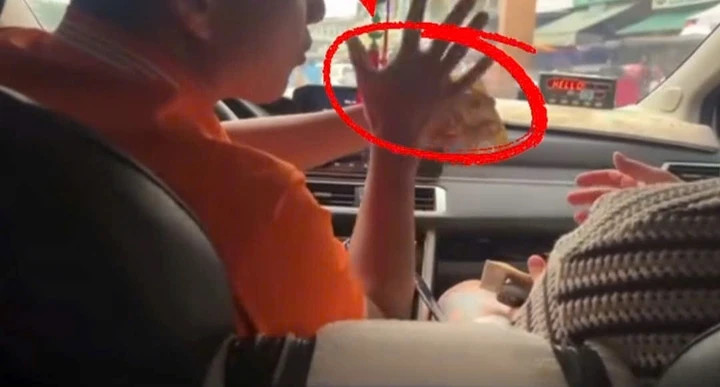 Tài xế bị khách du lịch tố