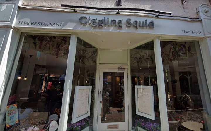 Chuỗi nhà hàng nổi tiếng nơi phát hiện camera giấu kín trong bồn cầu nhà vệ sinh.