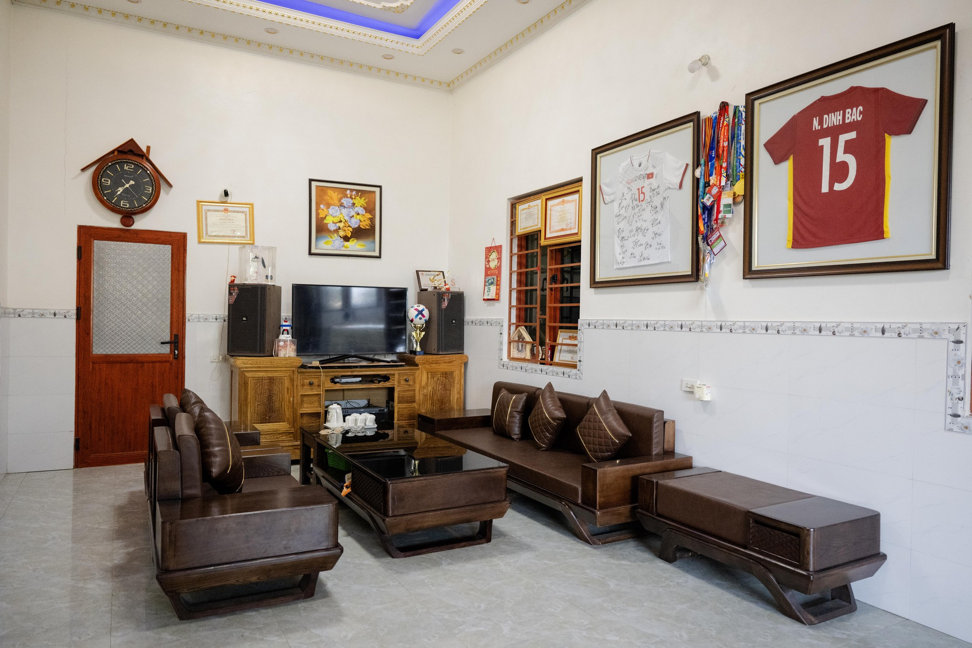 Đình Bắc và Ngôi nhà giản dị 37 tỷ như cung điện ở Nghệ An - Ảnh 7.