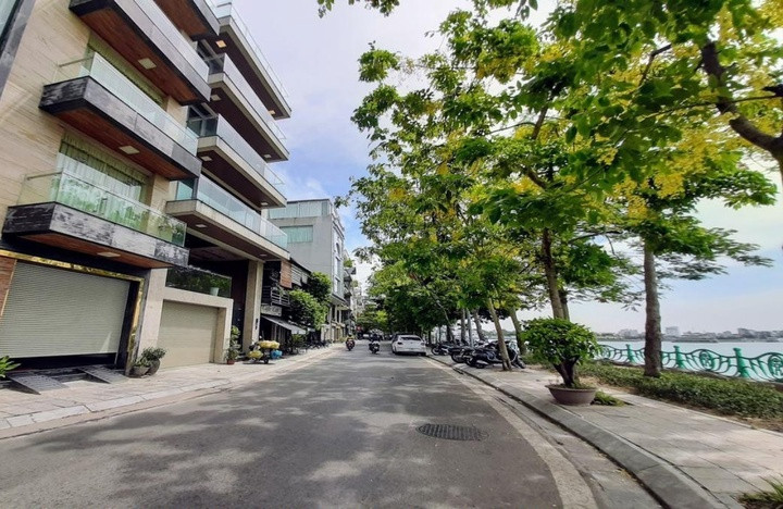 Nhà mặt phố Hồ Tây đắt ngang ngửa khu phố cổ. (Ảnh minh họa)