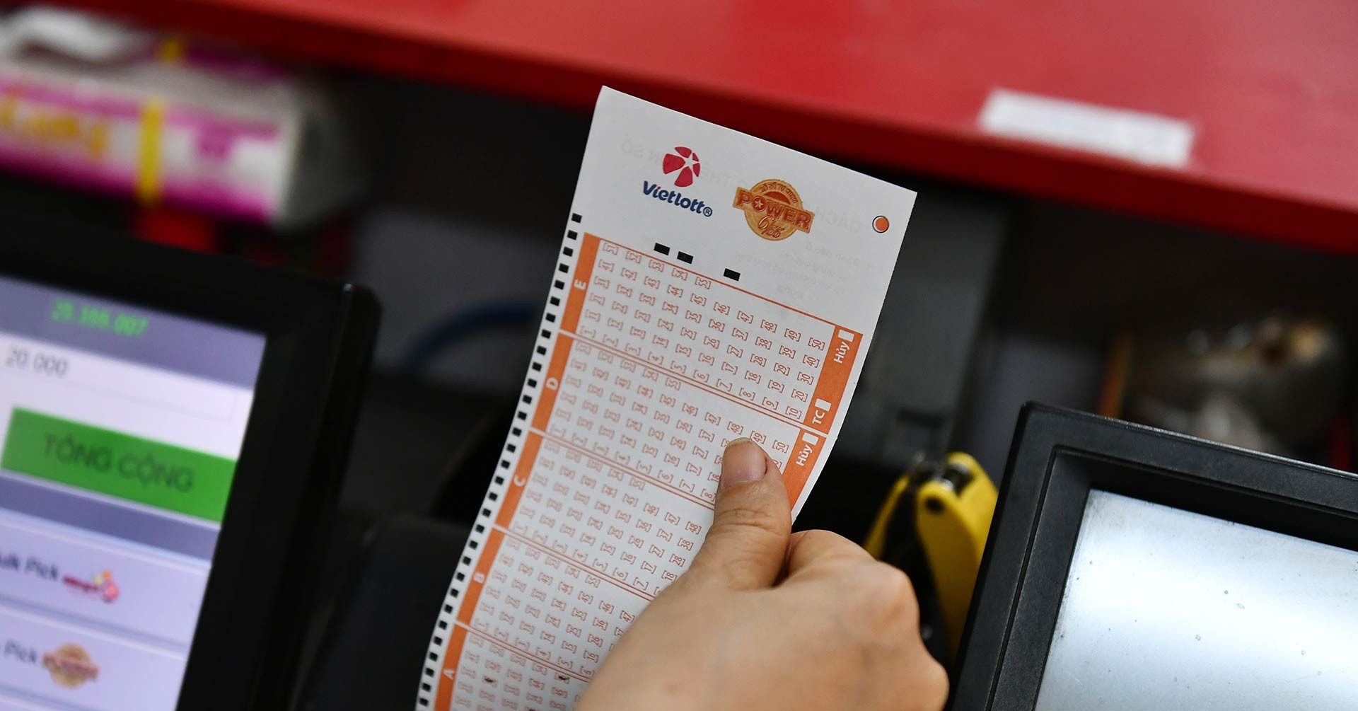 Tìm thấy khách hàng trúng độc đắc Vietlott hơn 20 tỷ插图1 Tìm thấy khách hàng trúng độc đắc Vietlott hơn 20 tỷ插图1