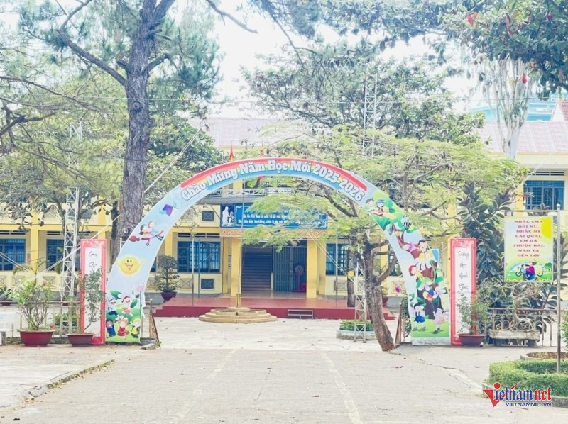 W-Chấn chỉnh hiệu trưởng 1.jpg