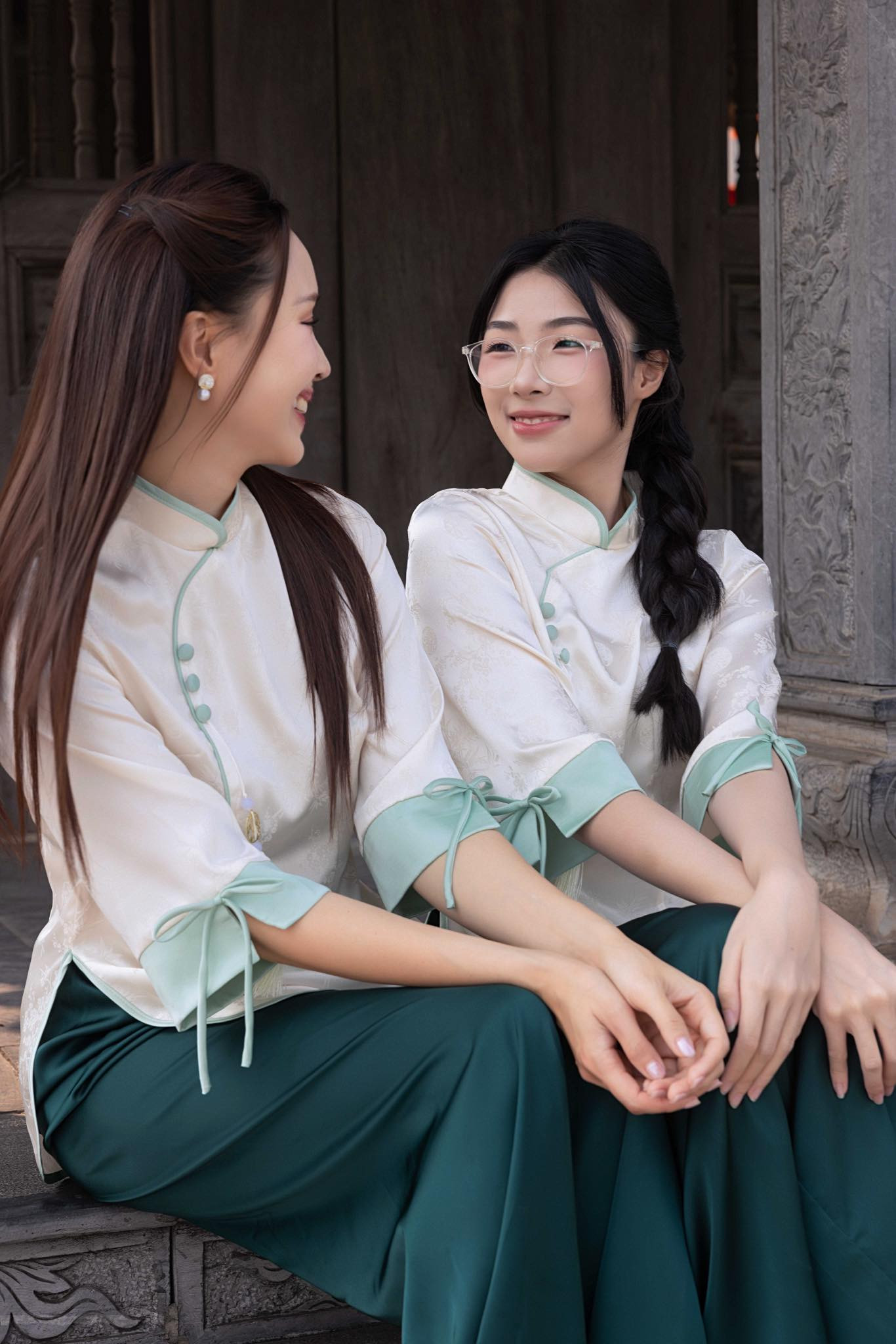 Bà Phó Viện trưởng Viện Kiểm sát Nhân dân tỉnh trong phim 'Lằn ranh' ở tuổi ngoài 40 có đời thực ra sao? - Ảnh 8.