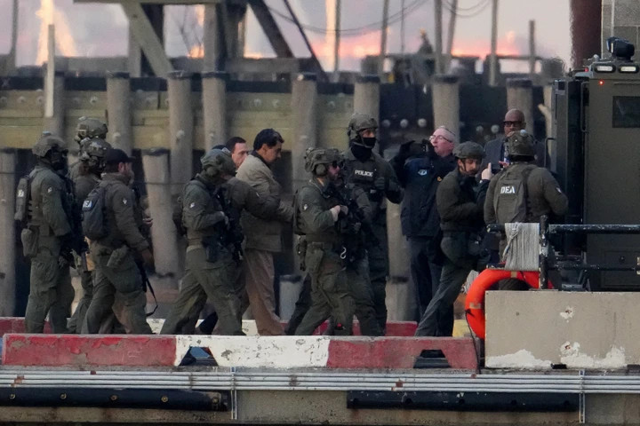 Tổng thống Venezuela Maduro đến Tòa án Liên bang New York dự phiên tòa sơ thẩm - 4