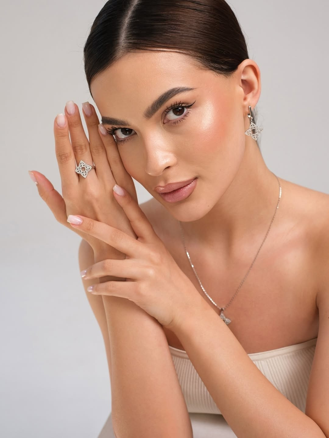 7 thí sinh đầu tiên của Hoa hậu Hoàn vũ 2026插图11 569886120-18194173459325155-105143342249853703-n.jpg