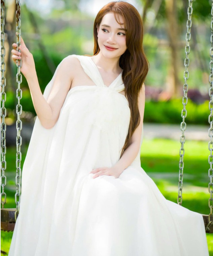 Cận nhan sắc Nhã Phương – vợ Trường Giang khi mang thai con thứ ba - Ảnh 1.