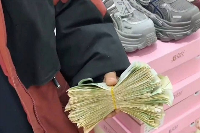 Cậu bé 8 tuổi hôn mê 55 ngày, kỳ tích xảy ra nhờ những tiếng gọi của bạn học插图1 Cậu bé 8 tuổi hôn mê 55 ngày, kỳ tích xảy ra nhờ những tiếng gọi của bạn học插图1