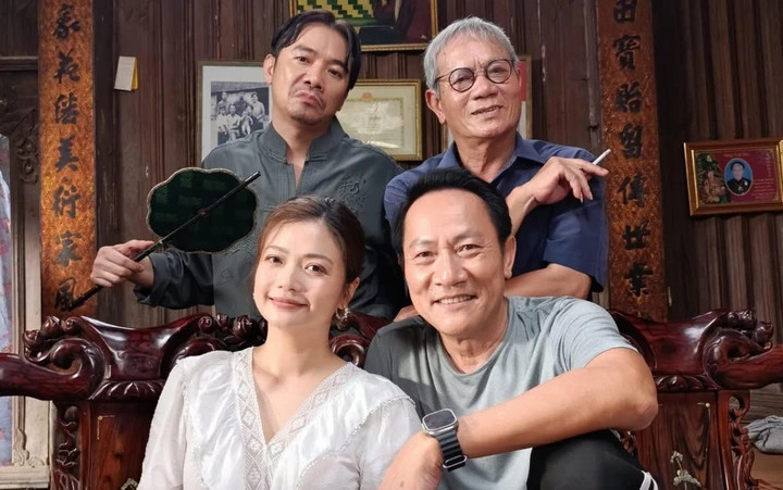 Vai diễn của Việt Bắc tạo nên nhiều tình huống hài hước cho bộ phim.