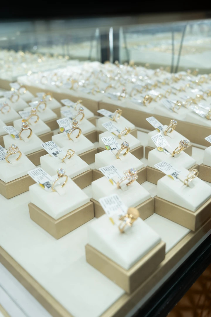 Giá vàng hôm nay suy giảm.