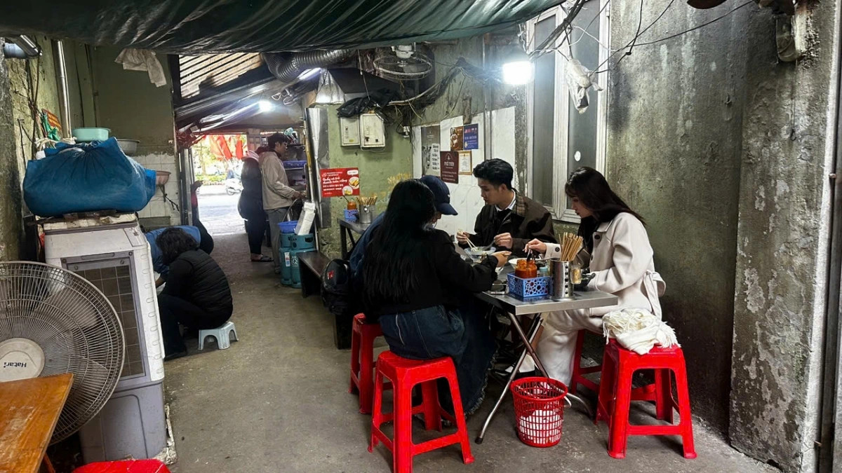 nguoi dan thu don do dac, ban giao mat bang phia Dong ho hoan kiem, ha noi hinh anh 8