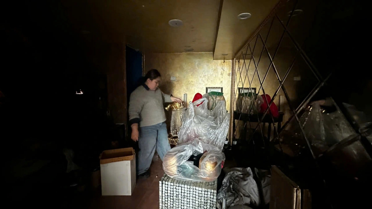 nguoi dan thu don do dac, ban giao mat bang phia Dong ho hoan kiem, ha noi hinh anh 3