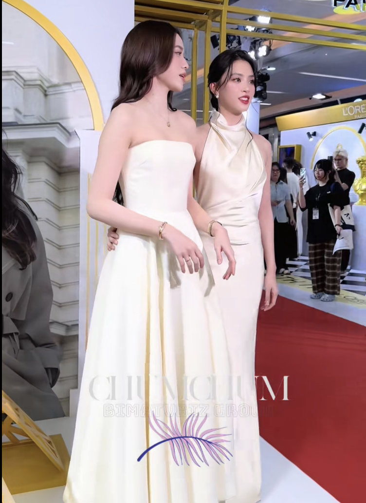 Trần Tiểu Vy và Đỗ Thị Hà đọ sắc tại sự kiện gây bão mạng xã hội - Ảnh 5.