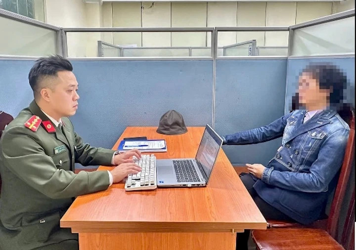 N.H.A. tại cơ quan công an.